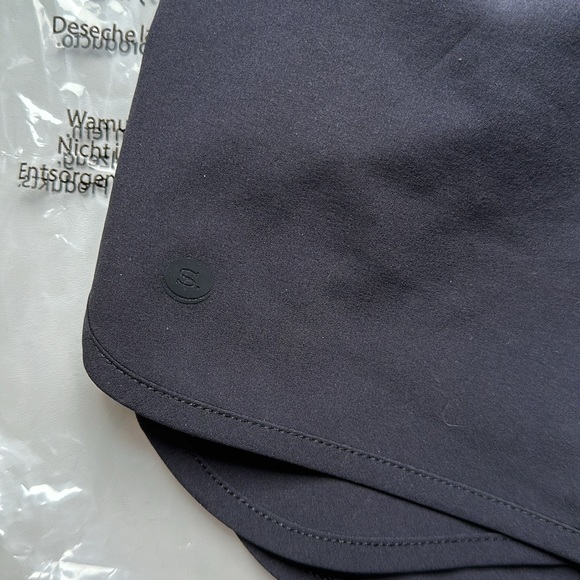 Stori Challenge Short 2.5” Onyx 4 NWT - Picture 3 of 6